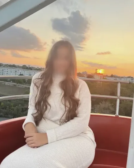 Anja, 19