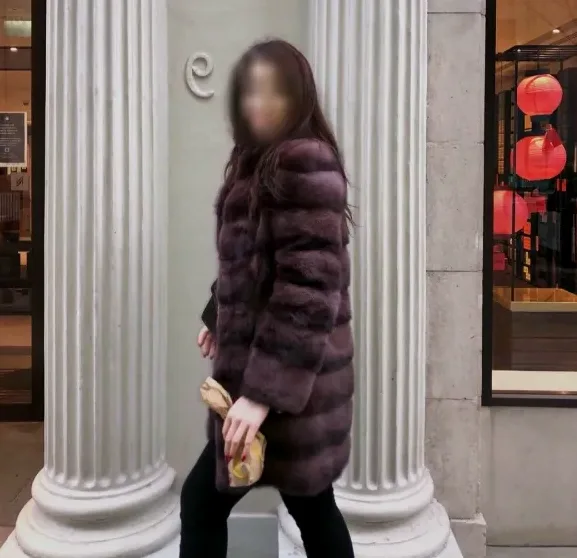 Astrid, 31