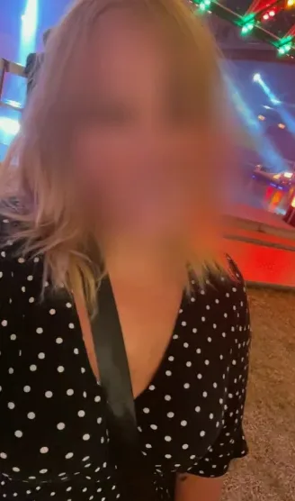 Celine, 28