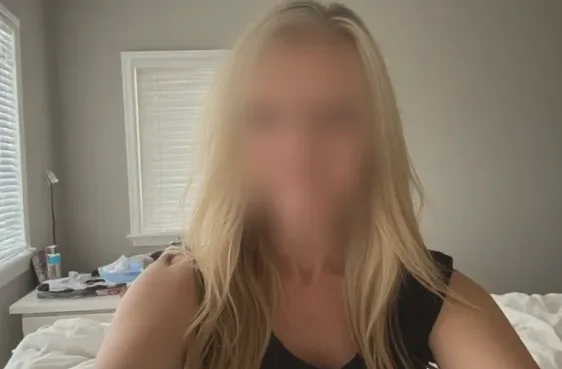 Celine, 36