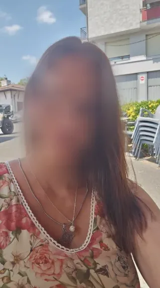 Clara, 39