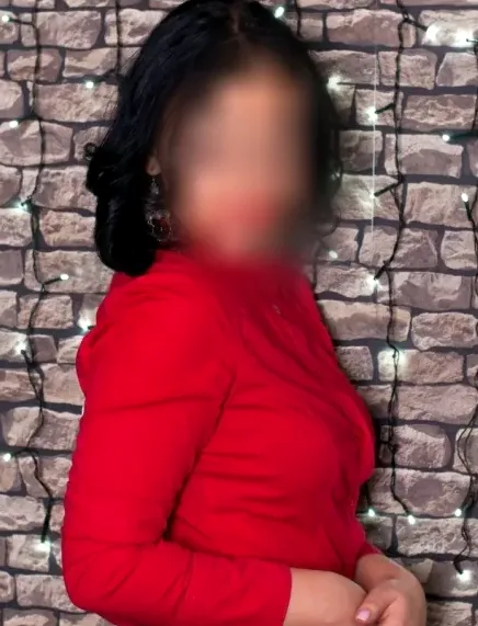 Clara, 36