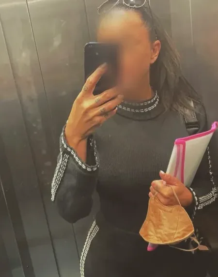 Emma, 39