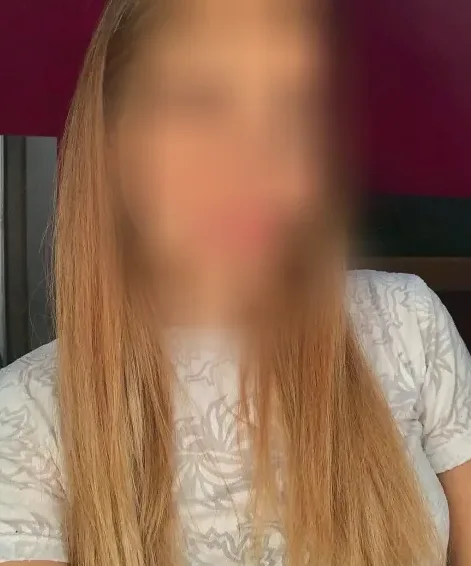 Helena, 24
