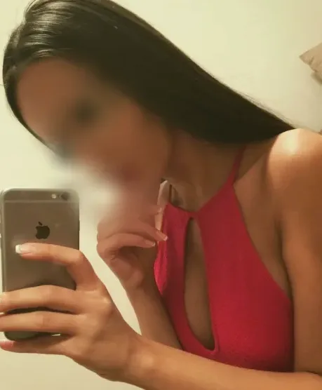 Ivana, 29