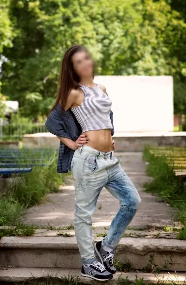 Ivana, 39