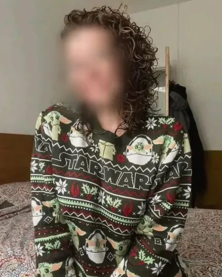 Jasmin, 33