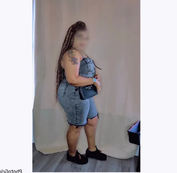 Kathrin, 30