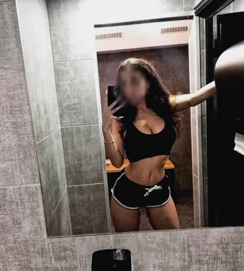 Katrin, 31