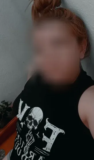 Larissa, 35