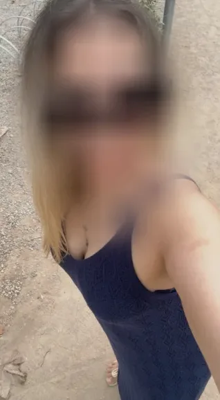 Mia, 40