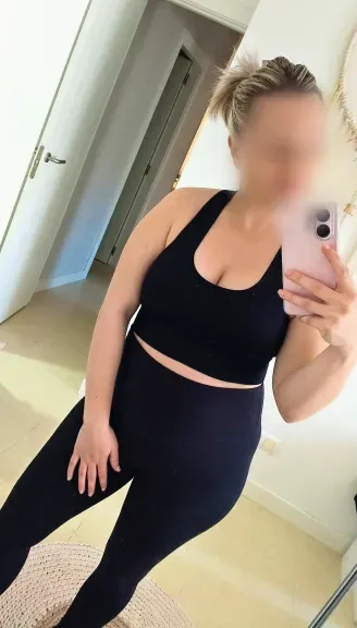 Michaela, 36