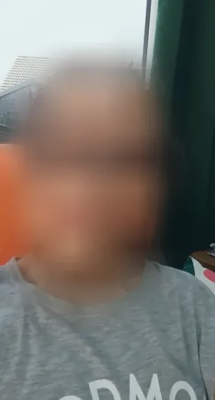 Sandra, 27