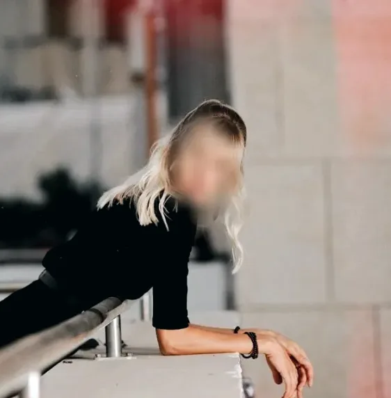 Simone, 40