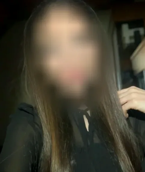 Valentina, 27